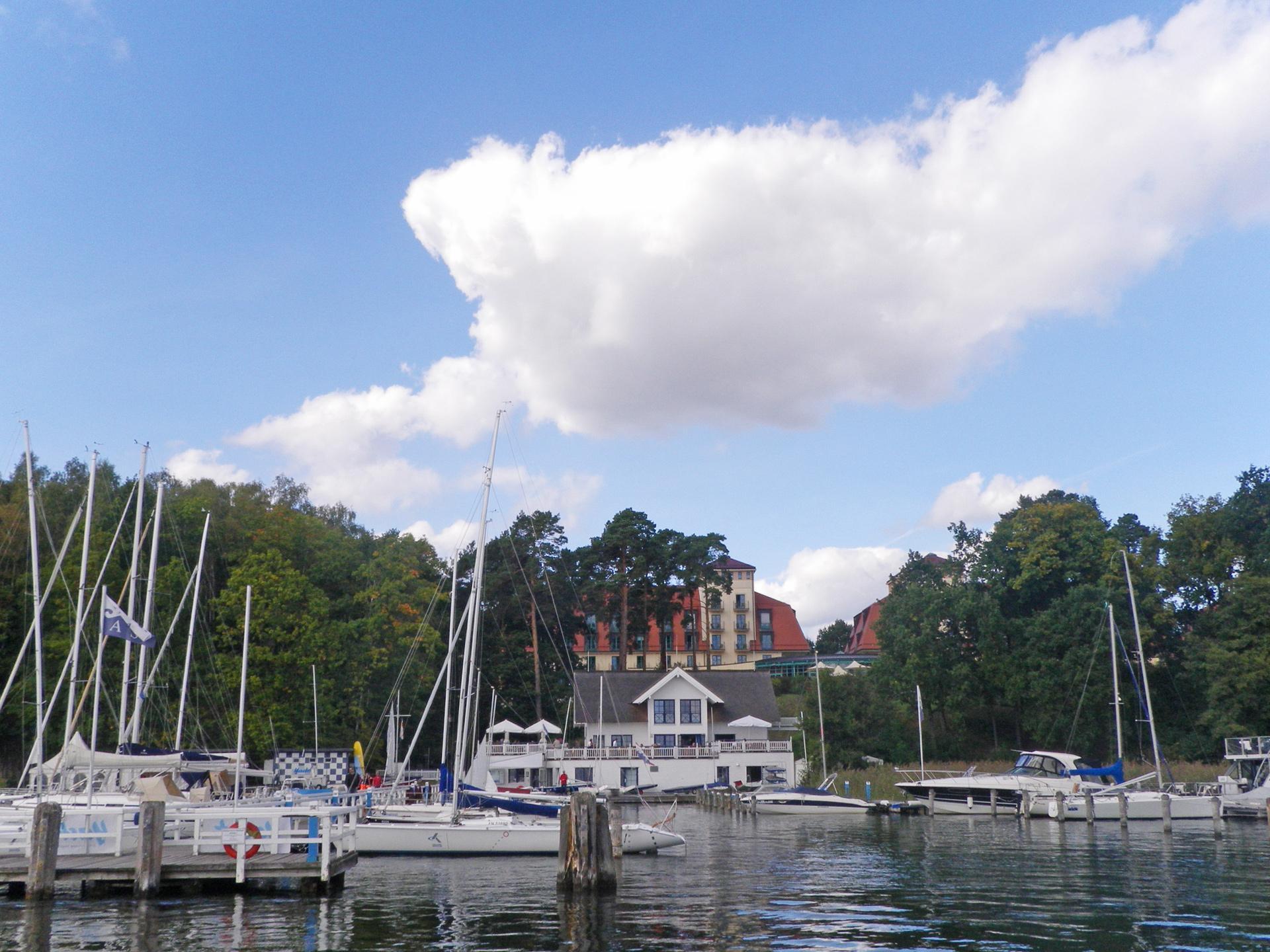Precise Resort Bad Saarow Esterno foto The marina at the Royal Lymington Yacht Club