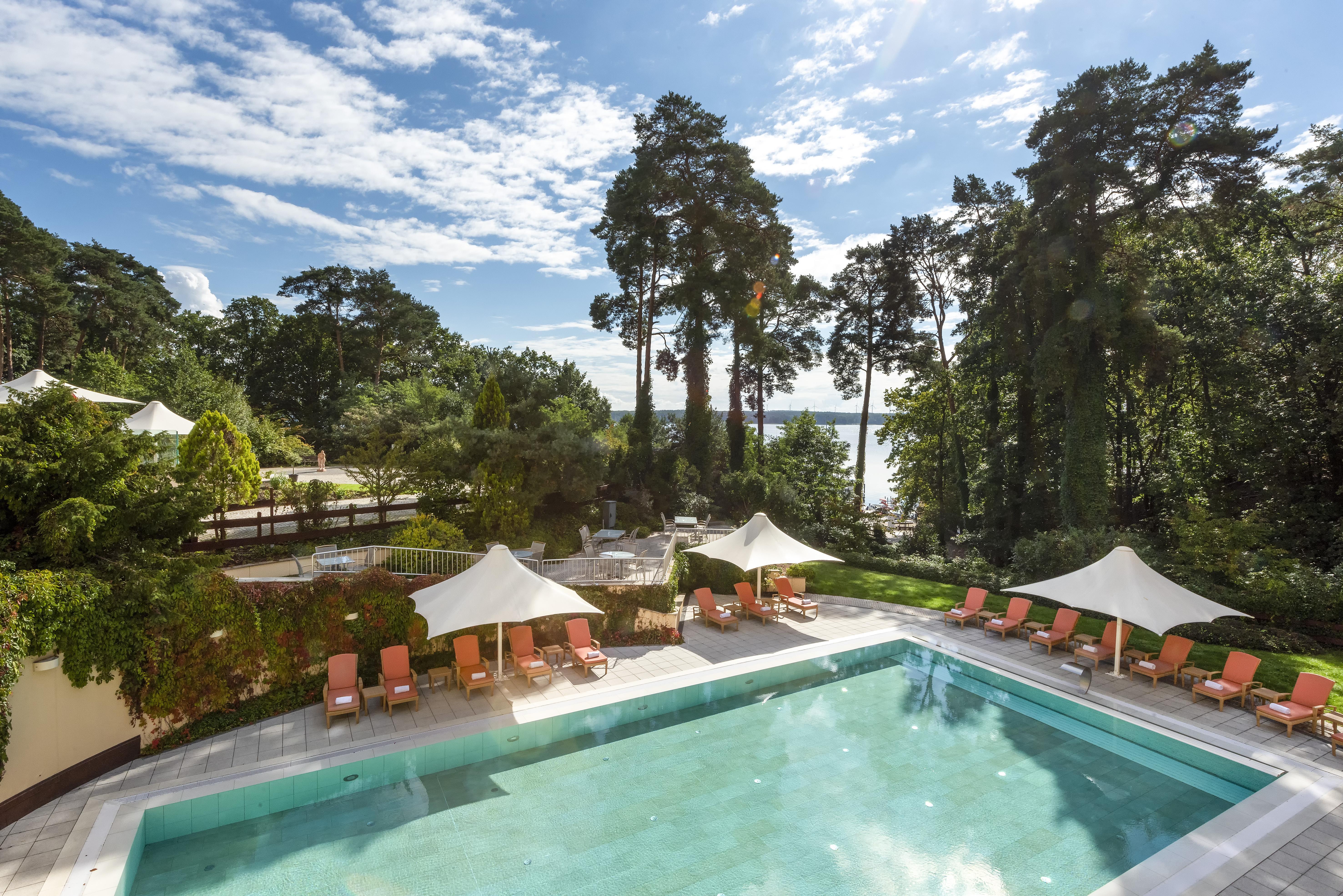 Precise Resort Bad Saarow Esterno foto The swimming pool at the Hotel