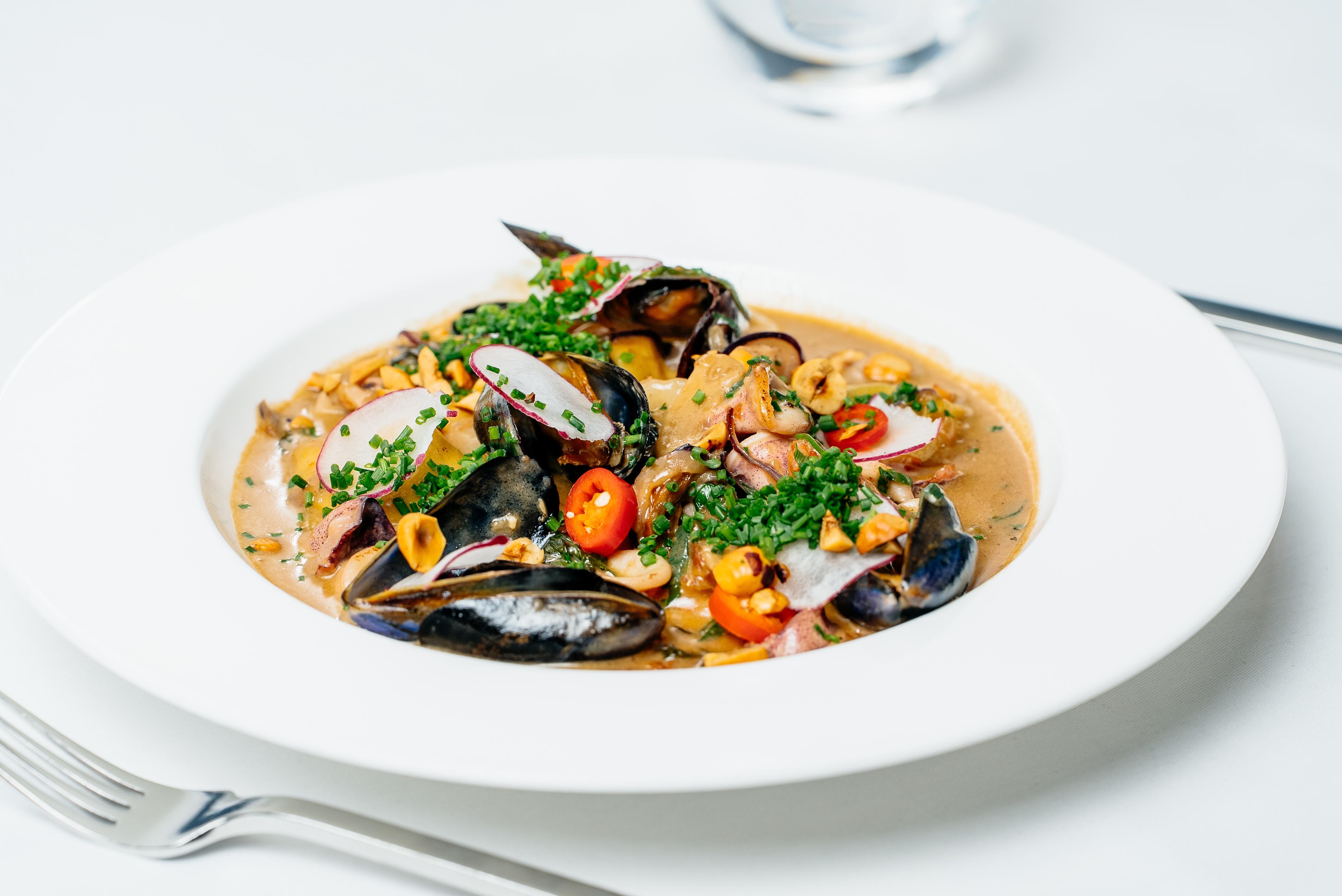 Precise Resort Bad Saarow Esterno foto A seafood stew